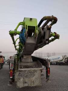 รถปั๊มคอนกรีตดีเซล Zoomlion 56 เมตร มือสอง ติดตั้งบนรถบรรทุก พร้อมบูมปั๊ม 2400  ชิ้นส่วนหลักที่ใช้งานได้ - Product Image 3