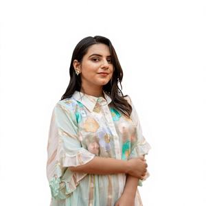 เดรสทรงเอไลน์สีเขียวมิ้นท์ลายดอกไม้ แขนพอง คอวี สไตล์โบฮีเมียน ความยาวปานกลาง เหมาะสำหรับงานปาร์ตี้ฤดูร้อน ผลิตจากผ้าฝ้าย 100% เนื้อผ้าเบาสบาย เป็นมิตรต่อสิ่งแวดล้อม - Product Image 1