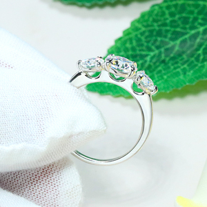Nhẫn nữ 3 viên đá bán chạy, bạc 925, màu trắng, kiểu tròn cắt sáng, VVS, bộ ba 1.2ct Moissanite, làm quà tặng - Product Image 3