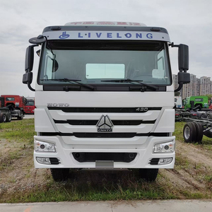 Cabezal de camión Howo de <span class=keywords><strong>segunda</strong></span> <span class=keywords><strong>mano</strong></span> SinoTruck usado 375/ 371/420hp 420 camión tractor de potencia para la venta de <span class=keywords><strong>caballos</strong></span> - Product Image 3