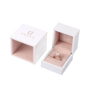 Petite boîte blanche pour boucles d'oreilles, emballage de collier, boîte personnalisée avec logo, vente en gros - Product Image 5