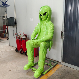 Statue d'ET assis artificielle verte à capuche, sculpture d'alien stylée pour la décoration intérieure moderne et l'installation d'<span class=keywords><strong>art</strong></span> urbain - Product Image 4