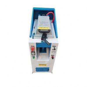 Máquina Neumática Automática de Una Cabeza para Fabricación de Calzado con Prensas Neumáticas para Fijación de Suelas y Cubiertas - Product Image 4