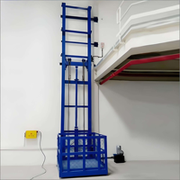 Monte-charge hydraulique vertical pour marchandises avec rail de guidage intérieur, commande électrique à distance, hauteur de levage 3m, conception compacte