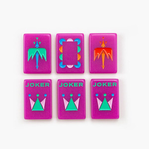 Jeu de Mahjong en Acrylique Nouveau Design Lignes Minimalistes Violet Néon Tuiles de Mahjong Américaines Motif Personnalisé Jeu de Casino - Product Image 5