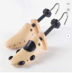 Élargisseur de chaussures en bois de pin néo-zélandais écologique réglable sur 2 axes avec ajustement de la taille et élargisseurs de chaussures en bois - Product Image 1