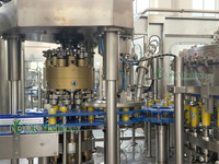 Machine de remplissage et de scellage automatique électrique haute productivité pour canettes de boissons énergisantes 15000 CPH 200 ml