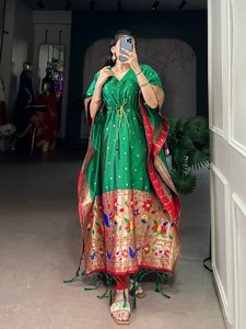 Jacquard Salwar Kameez Colección Kaftan de estilo moderno para fiesta - Product Image 6