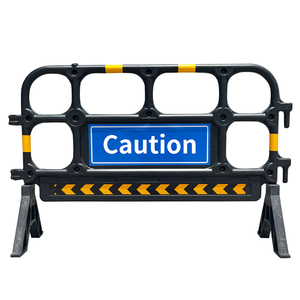 Barrière de circulation en plastique moulé par soufflage monobloc 1350, barrière routière en plastique interconnectable avec pieds rotatifs - Product Image 4