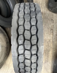 ยางรถบรรทุกขนาด 15.5R25 แบบเรเดียล ไม่มียางใน สภาพใหม่ สำหรับเปลี่ยน/ซ่อม ขายส่ง - Product Image 6