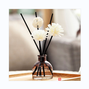 Huile <span class=keywords><strong>d</strong></span>'aromathérapie de luxe <span class=keywords><strong>2023</strong></span> meilleure vente <span class=keywords><strong>d</strong></span>ésodorisant de fleurs séchées hôtel chambre parfum durable sans feu huile essentielle - Product Image 1