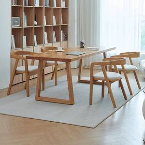 Chaises de salle à manger minimalistes en bois avec accoudoirs en bois, idéales pour les bureaux, les maisons, les écoles et les hôtels. - Product Image 1