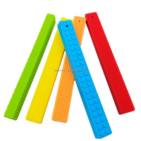 Collier à mâcher portable en silicone, parfaitement texturé, jouets à mâcher pour enfants et adultes qui aiment mordre ou qui souffrent d'autisme, outil sensoriel
