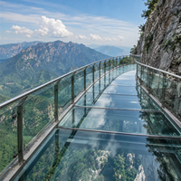 Panneaux de verre de sécurité feuilleté trempé transparent sur mesure PVB SGP pour balustrades de bâtiment, sols, escaliers et passerelles