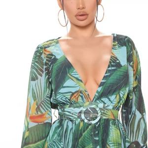 Robe longue maxi pour femme, modèle personnalisé en tissu imprimé, taille empire, manches longues, dos nu, pour soirée - Product Image 6