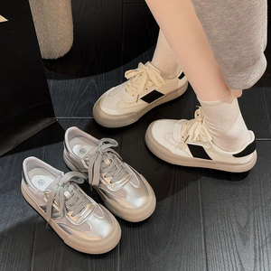 Zapatillas deportivas casuales con cordones para mujer, color plateado, moda 2024, otoño, suela gruesa, combinables con todo, color blanco26 - Product Image 3