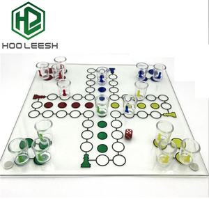 Nuovo arrivo birra personalizzata bere scacchiera gioco di <span class=keywords><strong>vetro</strong></span> tazza e tavola di <span class=keywords><strong>vetro</strong></span> per la festa di famiglia gioco Ludo scacchi bicchiere da bere Shot - Product Image 2