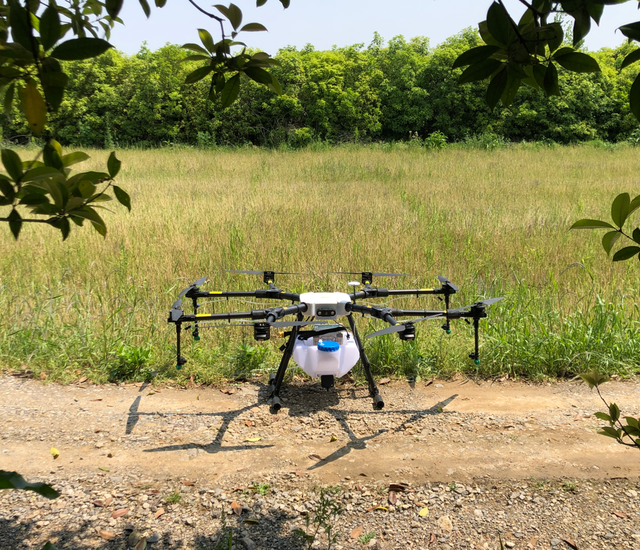 AGR-816 Water Tank Agricultural Drone with Pump Sprayer High Efficiency Stable Operation Battery-Powered & Easy to Use