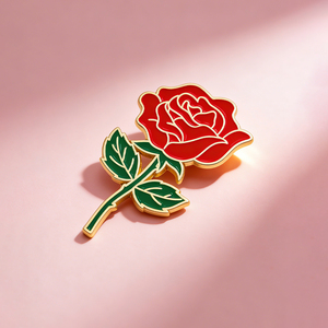 Épingles en émail en forme de rose rouge personnalisées en gros, broches en métal en forme de fleur, accessoire de mode romantique, en stock - Product Image 2