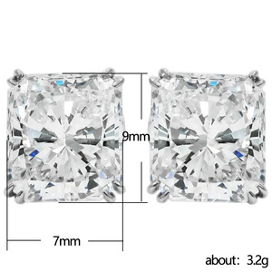 Orecchini a lobo con cristalli taglio Princess a quattro griffe, unisex, accessori semplici per l'uso quotidiano - Product Image 5