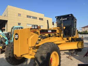 มีรถเกรดเดอร์ CAT 140H มือสองพร้อมใช้งาน รถเกรดเดอร์ Caterpillar สำหรับงานถนน ชั่วโมงการทำงานต่ำ ระบบไฮดรอลิกเสถียร เหมาะสำหรับงานบนทางหลวง - Product Image 6