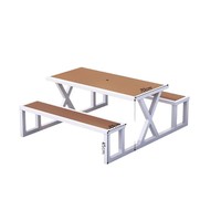 Ensemble de table et de chaises de salle à manger d'extérieur, design moderne et simple, bancs en métal pour cour, parc, rue ou restaurant