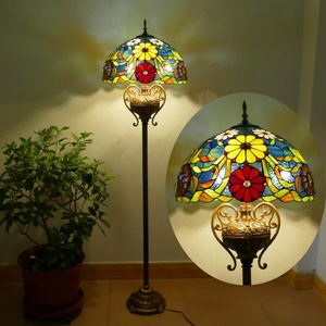 Lampe sur pied LED Tiffany vintage de luxe moderne de 20 pouces, verre teinté, base E27, blanc chaud 3500K, structure en fer, garantie 5 ans - Product Image 2