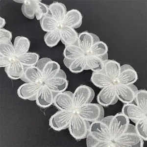 Borde de encaje de flores 3D bán buôn Chất lượng cao Fancy trắng ngọc trai đính cườm 3D organza hoa thêu ren TRIM