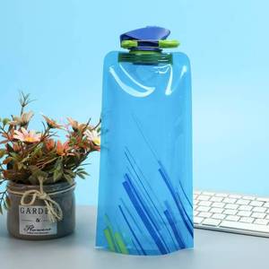 Bolsa de Hidratación Deportiva Plegable de Goma Impermeable de 700 ml, con Tapa de Apertura Rápida, para Senderismo, Camping y Actividades al Aire Libre, Reutilizable - Product Image 2