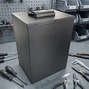 Bateria Recarregável de Fosfato de Ferro-Lítio de 60 Volts e 40 Amperes-Hora - Product Image 1