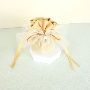 Eastsunshine Hot Sale OEM Customizable Style Pretty Fashionable Soft Velvet Jewelry Pouch Drawstring Gift Pouch With Faux Pearl - Product Image 4