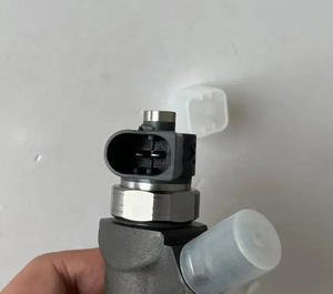 Injecteur diesel à rampe commune 0445110189 0445110190 0445110181 0445110182 0445110072 pour Dodge Mercedes E320/S320 - Product Image 4