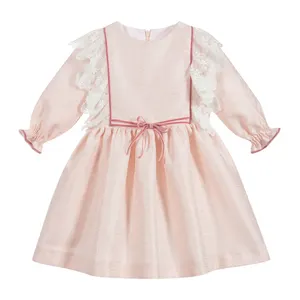 Guangzhou Fashion Design Roze Kleur Kinderen Kleding Meisjes Jurken Met Boog Lange Mouw Elegante Kant Decoratie Meisjes Korte Jurken