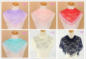 Offre Spéciale Dentelle Monochrome Coréen Triangle Écharpe De Mode Creux Dames Solide Couleur Rose Triangle Écharpe Islamique De Mariage Voile - Product Image 6