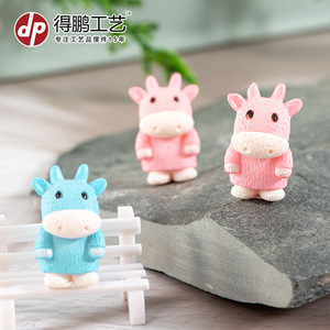 งานฝีมือเดเป็ง ตุ๊กตาวัวการ์ตูนจิ๋ว พลาสติกสีฟ้า ผลิตด้วยวิธีฉีดขึ้นรูป สำหรับตกแต่งโชว์ - Product Image 3