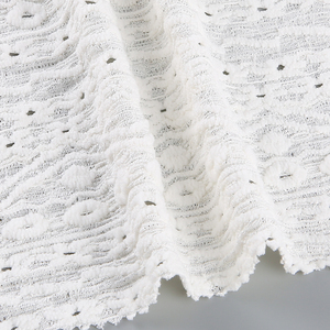 Tissu jacquard à petits pois en maille extensible avec motif ondulé, toucher doux, 5 % élasthanne, 95 % polyester, pour chemisier femme - Product Image 1