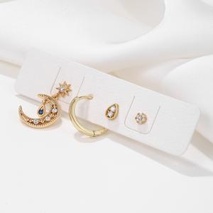 <span class=keywords><strong>Dina</strong></span> venta al por mayor caliente mujeres delicado liso bucle pendientes conjunto Luna y estrellas Huggies minimalista Piercing pendientes conjunto gota Stud - Product Image 5