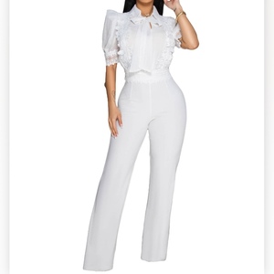 Mono elegante de mujer con paneles de encaje y cintura anudada, de pierna ancha, a la moda - Product Image 6