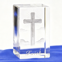 Cube en cristal K9 en gros avec gravure laser 3D intérieure, Artisanat religieux en cristal Sainte Famille, Souvenir de l'Église catholique, Décoration, Cadeau