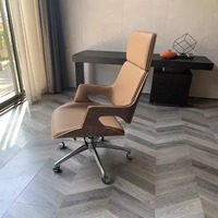 Fauteuil Relevable Contemporain Haut de Gamme en Cuir Véritable, Luxe Ergonomique, Dossier Haut Réglable, Pivotant, Base en Aluminium 350mm, ISO