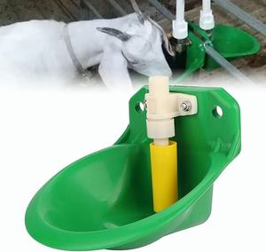 Bebedero automático para ovejas con válvula de cobre para montar en cercas de ovejas - Product Image 1