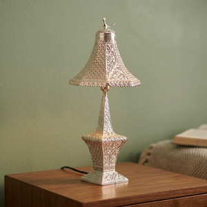 Lampe moderne conçue pour les célébrations de Diwali, du Ramadan et des mariages, d'origine indienne - Product Image 2