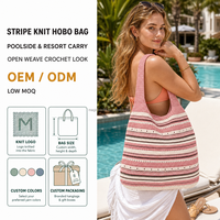 Sac fourre-tout hobo en tricot rayé multicolore ajouré à œillets rose corail, sac de plage à bandoulière plate, idéal pour les centres de villégiature, personnalisable avec logo, faible MOQ