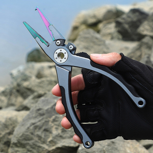 Alicates multifuncionales <span class=keywords><strong>de</strong></span> aleación <span class=keywords><strong>de</strong></span> aluminio para <span class=keywords><strong>pesca</strong></span>, cortador <span class=keywords><strong>de</strong></span> sedal <span class=keywords><strong>de</strong></span> agua salada, removedor <span class=keywords><strong>de</strong></span> anzuelos, alicates <span class=keywords><strong>de</strong></span> <span class=keywords><strong>pesca</strong></span> con bloqueo - Product Image 4