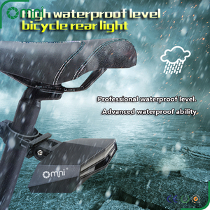 CE Rohs FCC Fuente de fábrica Omni 7 horas de duración de la batería C1 LED Beam Turn Signal Tail Light para bicicleta - Product Image 3