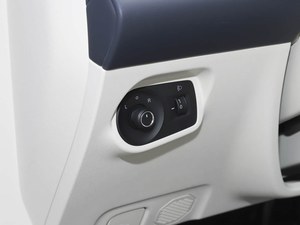 SAIC MG 4X 610 Freedom Edition 2026, SUV compact 100% électrique, blanc nacré, autonomie 610 km (CLTC) - Product Image 6