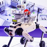 Robot industriel à 4 roues avec navigation autonome, charge utile de 40 kg et protection IP67 SW01