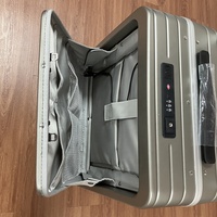 Pochette avant pour ordinateur portable Valise large avec port USB Type-C Valise en matériau PC Bagages de transport étui de taille unique