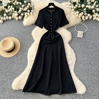 Robe longue tricotée style français pour femme, nouvelle collection printemps 2026, haut de gamme, perlée, col rond, taille cintrée