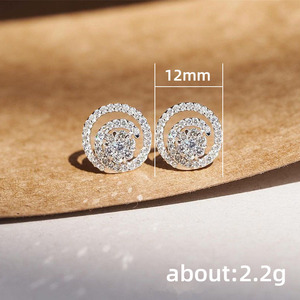 Orecchini a Perno con Disco Traforato e Cristalli per Donne, Accessori di Moda Minimalisti per Uso Quotidiano - Product Image 5